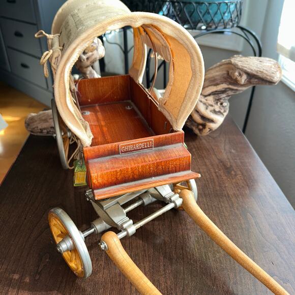 Vintage Ghirardelli Chocolate Company Covered Wagon Carriage - Picture 5 of 11